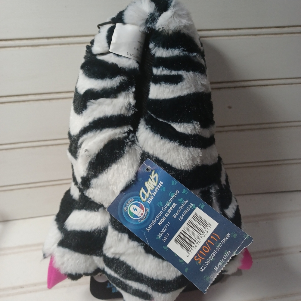 Claws zebra stripe Plush light up Slippers Girl  Size  10/11 with tags Halloween